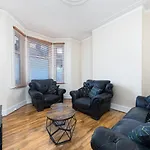 Cozy 4 Bedroom Home In Hackney, London