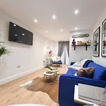 Designer Flat With Parking Near Peckham & Brixton