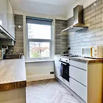 Amazing 2 Bed London Apartment