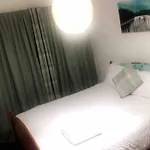 Entire One Bedroom Apartment Near Stratford