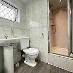 Cosy Room In Beckton
