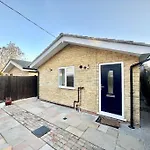 2 Bedroom House,Brownhillrd Se6