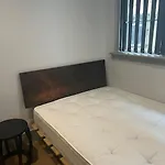 1 Bed Apartment In Whitechapel