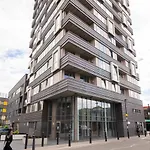 City Air Apartments - Shadwell - Great Transport Links
