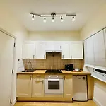 Premium Studio Flat 02 Near Tower Bridge