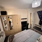 Private Room. In Zone 2 In Cousy Flat