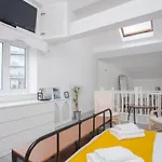 Modern & Spacious 2Bd Apartment In Limehouse