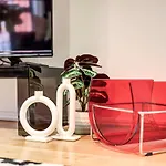 Shoreditch 3-Storey Maisonette - By Living Elite Apartments