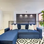 Shoreditch 3-Storey Maisonette - By Living Elite Apartments