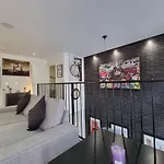Deluxe Townhouse Zone 1 Brick Lane