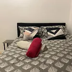 2 Bedroom Flat Camberwell Grove