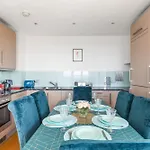 London City View Apartment, Short Walk To Tower Bridge, Free Parking