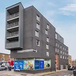 Lift & Free Parking, Modern 1 Bed Flat In Shoreditch Next To Train Station