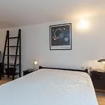 Charming 1 Bedroom Apartment In Old School House