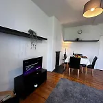 Comfort Tower Bridge Apartment