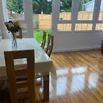 Luxury 3 Bedroom Flat With Garden