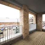Luxury Large 130Sq Apartment By Tower Bridge
