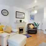 Mannys Apartment - Nice & Cozy 4Bed Diamond Lodge