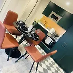 London 99 Apartment, Top Trendy Location D