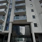 Royal Crossharbour Apartment