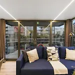 Water Lodge In London - Roof Terrace