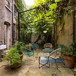 Extraordinary Grade Ii-Listed Early Georgian Home