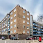 Stylish Flat Between London Bridge & Tower Bridge