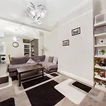 London House In Great Location
