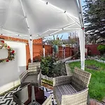 London House In Great Location