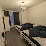 Rayan\'S Lodge Stratford