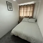 7 Venus Road Room 2