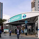 Stylish 3-Bed Flat In Lewisham, Near Greenwich
