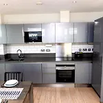 Su Casa-London Greenwich O2 Arena 2 Bed Flat