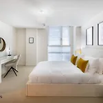 5 Mins Walk To Moorgate, Tranquil City Retreat