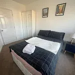 Cosy Double Room In Canada Water
