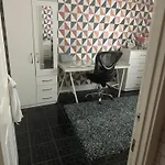 Sammie Shaw Double Room