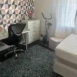 Sammie Shaw Double Room