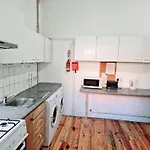 R15 Deluxe Ensuite, Kitchenette