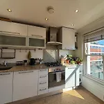 Warm And Welcoming 1Bd Flat In East London