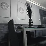 Cozy Flat London With Private Entrance