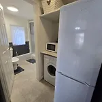 Cozy Flat London With Private Entrance