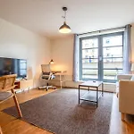 Londwell, City & Limehouse Balcony Suite - City Views