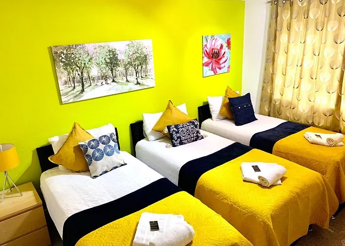 Spacious London Excel 3 bedrooms, Full Kitchen, Apartment