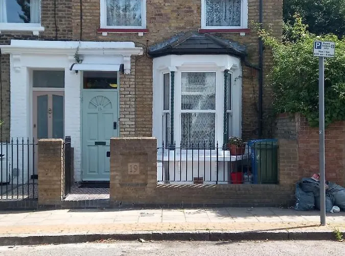 Bubblesbnb- 4 Bedroom House