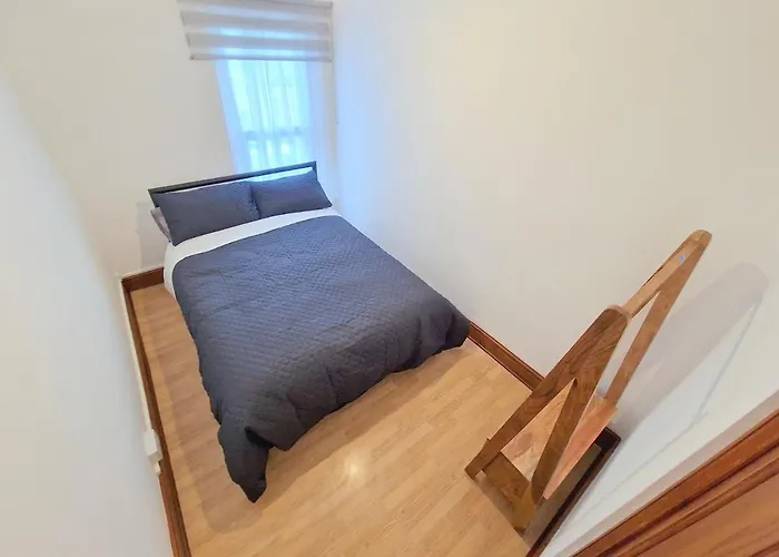 Two Bedroom Apartment Near Lewisham Station
