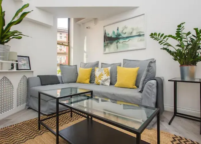 Modern & Spacious 2Bd Apartment In Limehouse