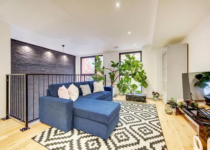 Shoreditch 3-Storey Maisonette - By Living Elite Apartments