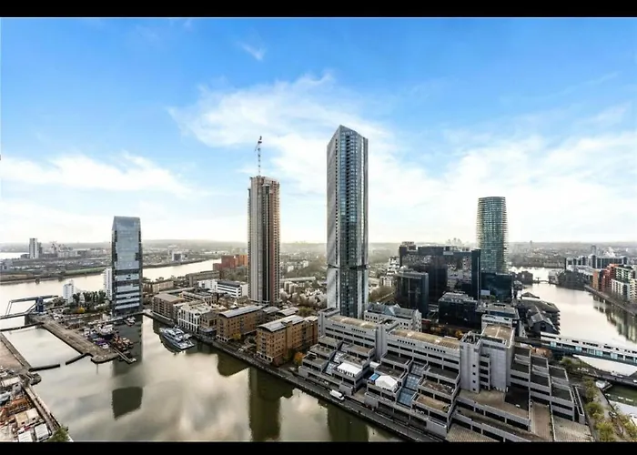 Trendy, Modern 2 Bed Apartment!