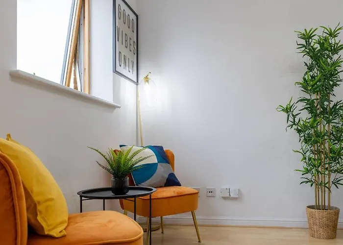Morden London Apartment, By The Sea With Free Parking