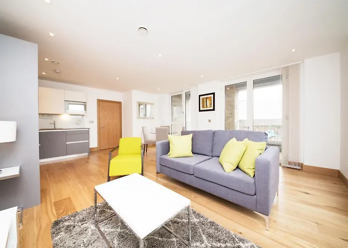 Luxury Large 130Sq Apartment By Tower Bridge